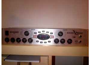 Behringer Bass V-Amp Pro (7448)