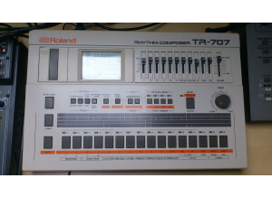 Roland TR-707 (80150)