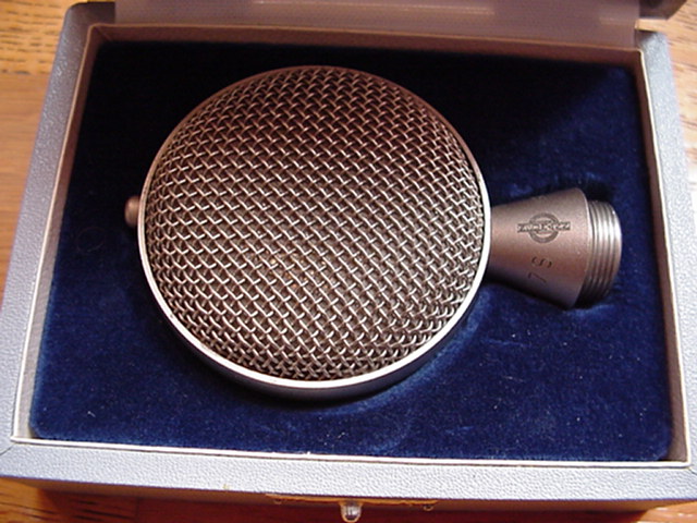 Neumann cmv 563