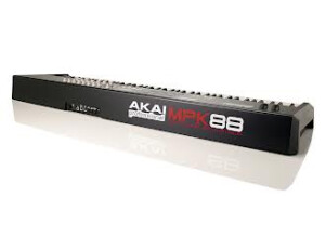 Akai MPK88 (750)