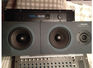 Alesis Monitor One (14130)