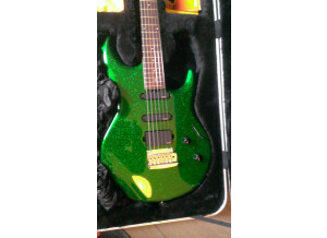 Music Man PDN Luke II - Emerald Green Sparkle
