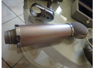 Neumann cmv 563 (41304)