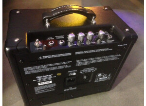 Blackstar Amplification HT-1R (3900)