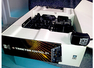 Native Instruments Traktor Kontrol S4 (3775)