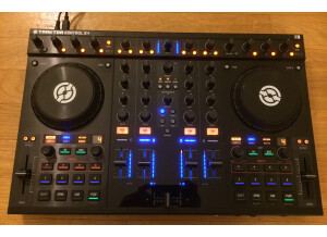 Native Instruments Traktor Kontrol S4 (59504)