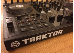 Native Instruments Traktor Kontrol S4 (84042)