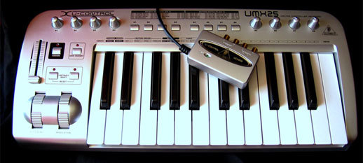 Behringer U-Control UMX25