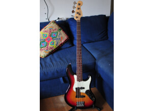 Fender Deluxe Active Jazz Bass - Brown Sunburst Rosewood