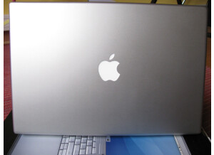Apple MacBook Pro 2,2 Ghz (73255)