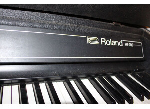 Roland MP-700