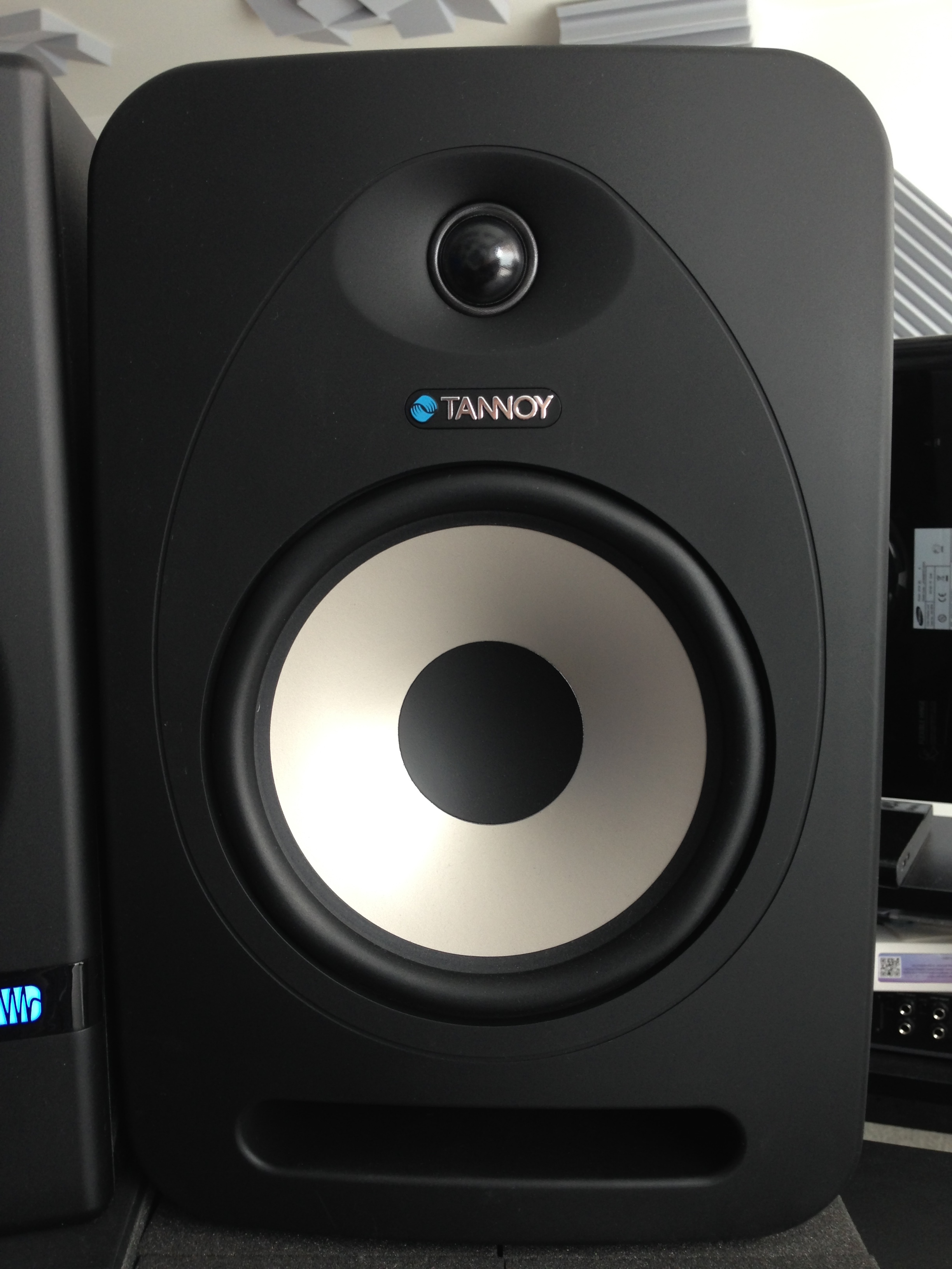 Tannoy Reveal 802