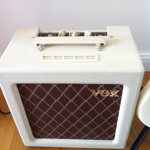 Vox AC4TV