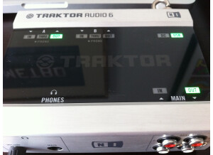 Native Instruments Traktor Audio 6 (43554)