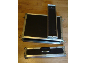 Road Ready RR2U-AD [Deluxe Amplifier Rack Systems]