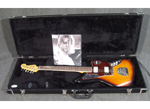 Fender Kurt Cobain Jaguar - 3-Color Sunburst