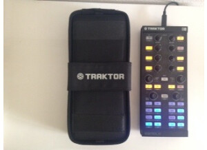 Native Instruments Traktor Kontrol X1 (75016)