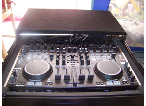 Denon DJ DN-MC6000 (24077)