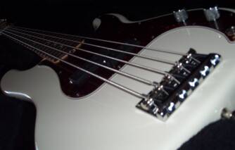 Fender American Standard Precision Bass V (2008-2012)