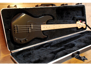 Fender Precision Bass (1983)