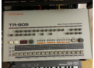 Roland TR-909 (4142)