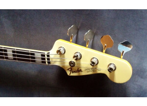 Fender Jazz bass Jb66b matched headstock