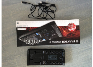 Native Instruments Traktor Kontrol Z1 (31386)