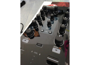 Native Instruments Traktor Kontrol Z1 (95990)