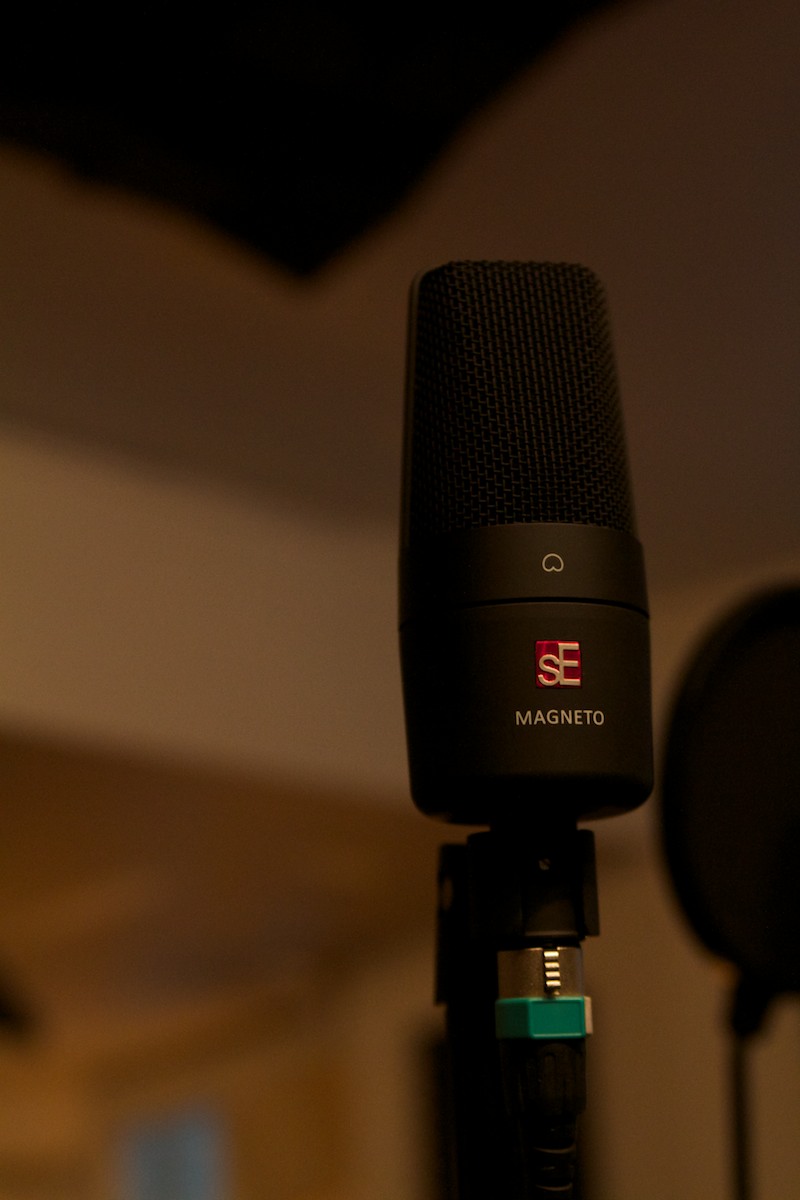 sE Electronics Magneto