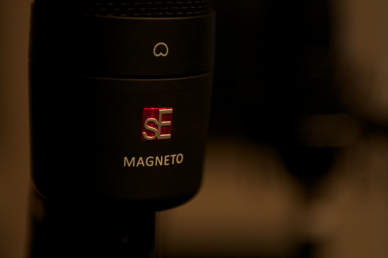 sE Electronics Magneto