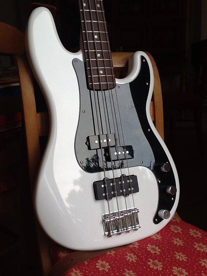 Squier Affinity Precision Bass PJ [2013-2020]