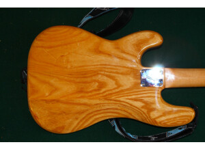 Fender Precision Bass (1977) (83716)