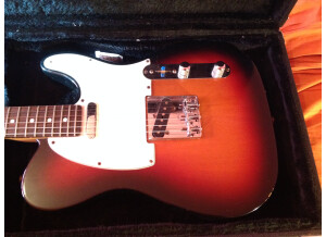 Fender Highway One Telecaster - 3-Color Sunburst Maple