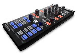 Native Instruments Traktor Kontrol X1 (36948)