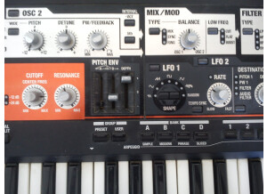 Roland SH-201 (58608)