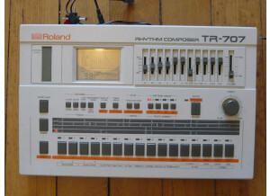 Roland TR-707 (63465)