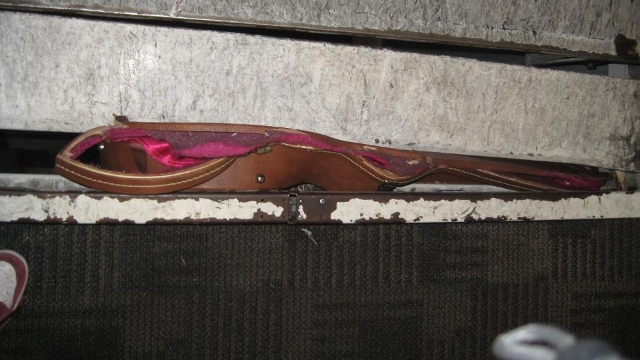 Voler avec une guitare