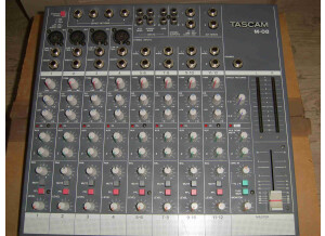 Tascam M-08 (75199)