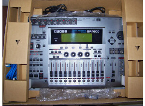 Boss BR-1600CD Digital Recording Studio (5800)