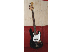 Squier Affinity Jazz Bass - Black Rosewood