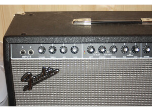 Fender FM 212R (62714)
