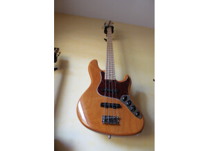 Fender Deluxe Jazz Bass (8682)