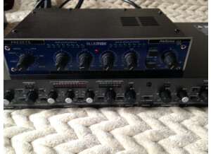 Alesis 3632 Compressor (96388)