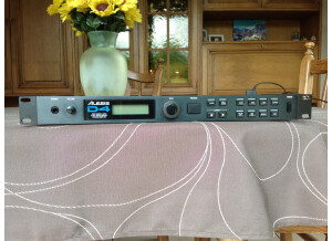 Alesis D4 (81289)