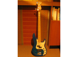 Fender American Deluxe Series - Precision Bass Mn 3-Clr-Sb