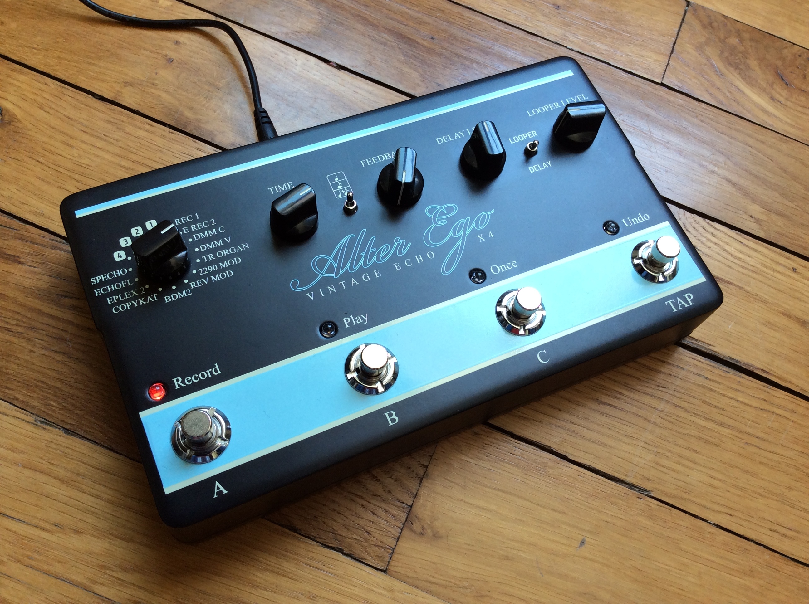 TC Electronic Alter Ego X4 Vintage Echo