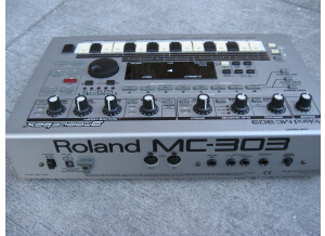 Roland MC-303 (34430)