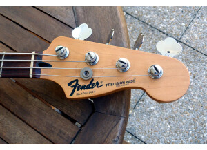 Fender Standard Precision Bass - Artic White Rosewood