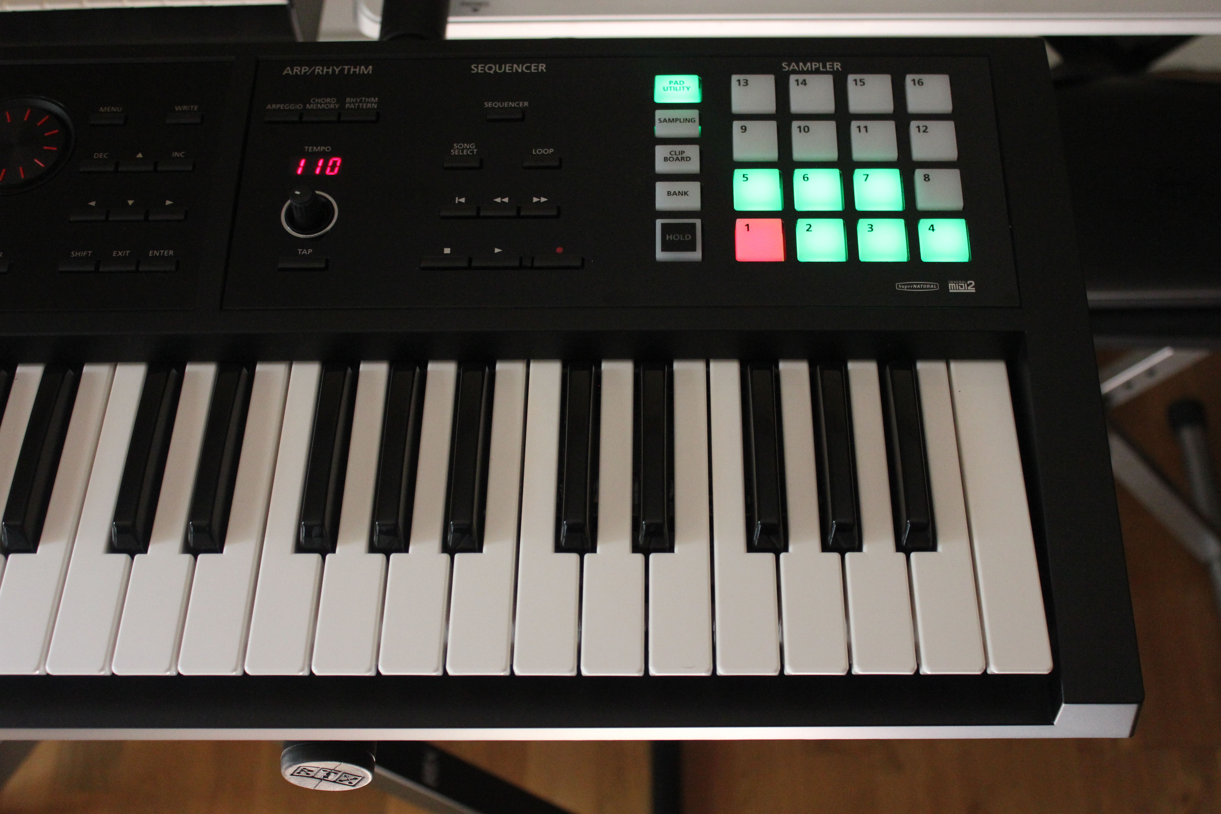 Roland FA-06