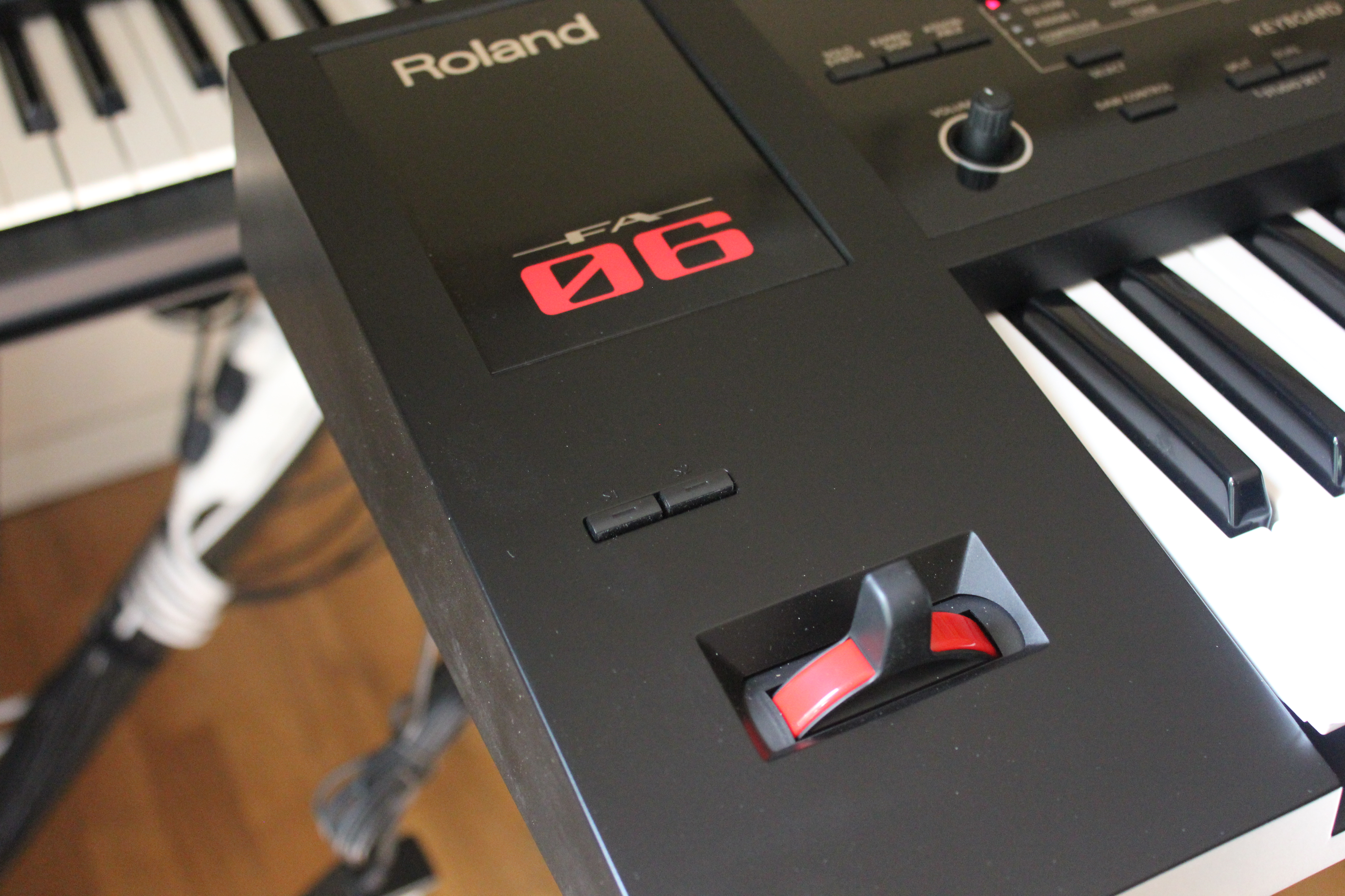 Roland FA-06